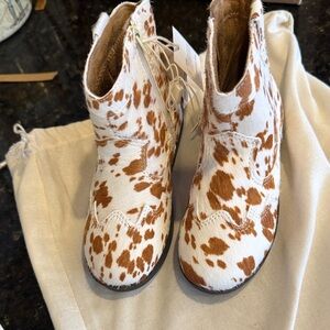 Zara Kids Brown and White Cow Print calf hair Boots